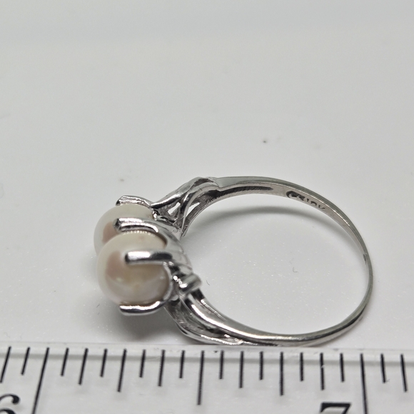 Vintage Elegant 10K White Gold  Pearl Ring Toi Et Moi Sz 6.25 - Picture 9 of 10